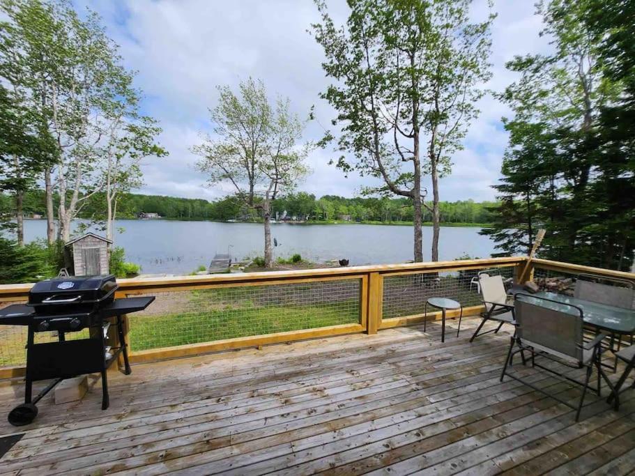 Caia Lakeside Retreat - Sunken Lake New Minas Екстериор снимка